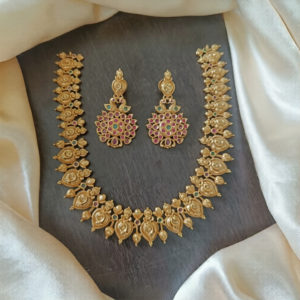 matte finish jewelry set